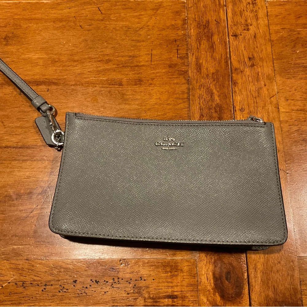 Coach Clutch Gray